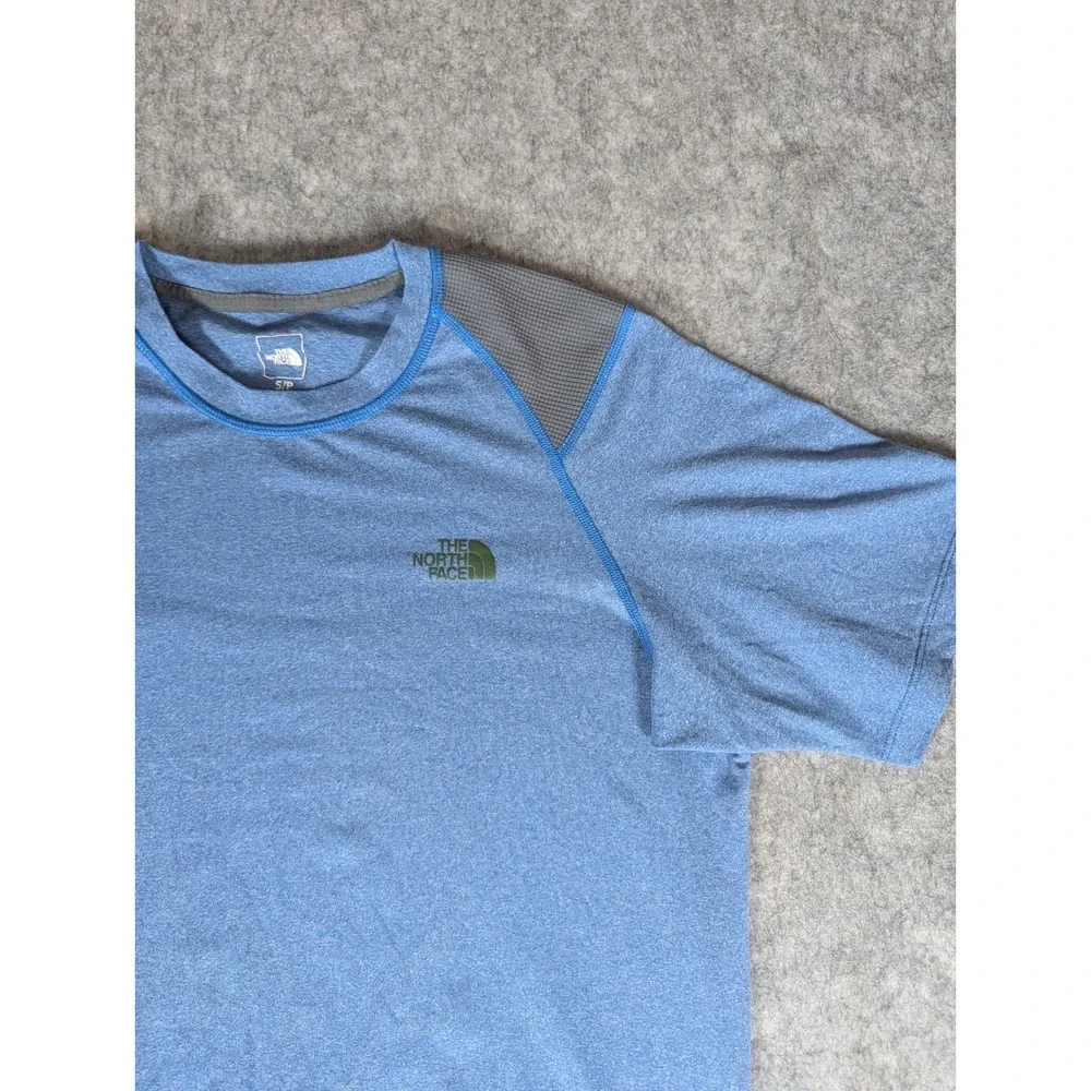 The North Face Men's Blue Heathered Short Sleeve Athletic T-Shirt Size S‎